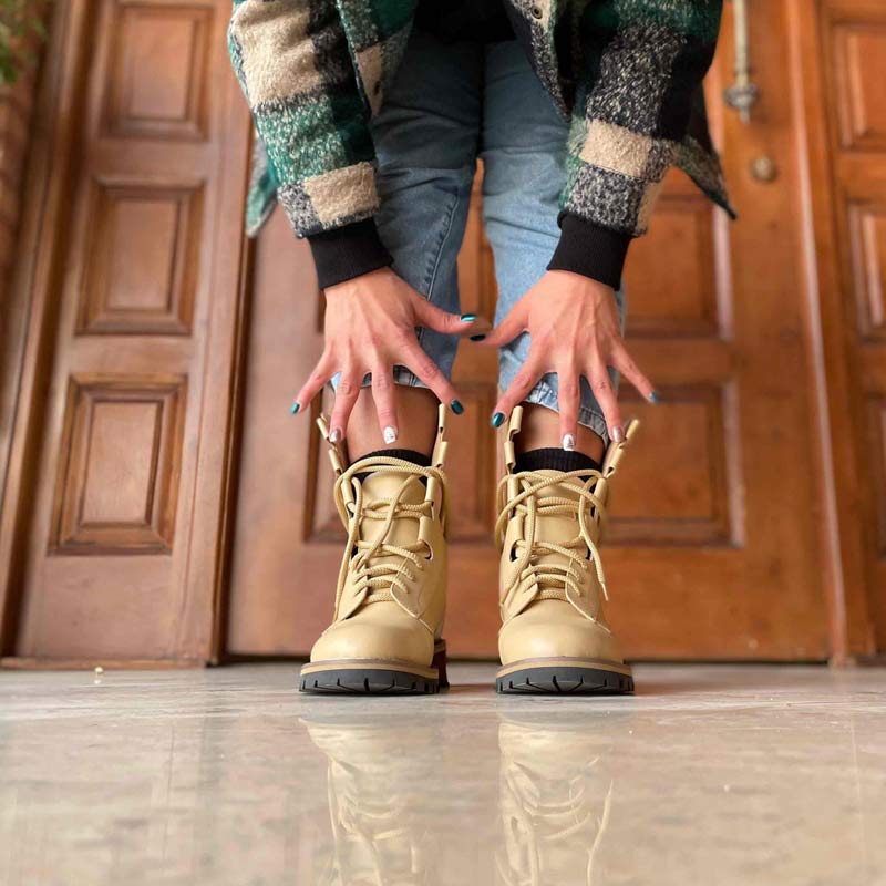 dior boots cream