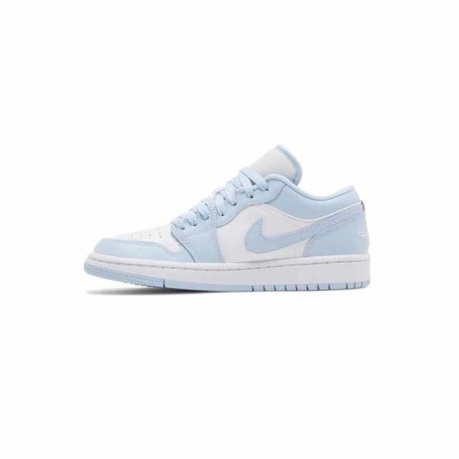 کتونی نایک ایرجردن 1 ساق کوتاه سفید آبی روشن Nike Air Jordan 1 Low Ice Blue