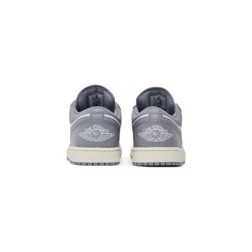 کتونی نایک ایرجردن 1 ساق کوتاه طوسی سفید Nike Air Jordan 1 Low Vintage Grey