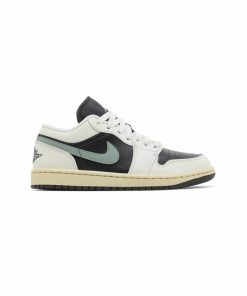 کتونی نایک ایرجردن 1 ساق کوتاه کرم مشکی سبز Nike Air Jordan 1 Low Jade Smoke