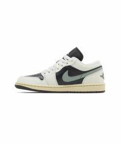 کتونی نایک ایرجردن 1 ساق کوتاه کرم مشکی سبز Nike Air Jordan 1  Low Jade Smoke