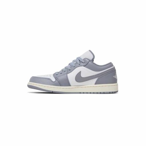 کفش نایک ایرجردن 1 ساق کوتاه طوسی سفید Nike Air Jordan 1 Low Vintage Grey