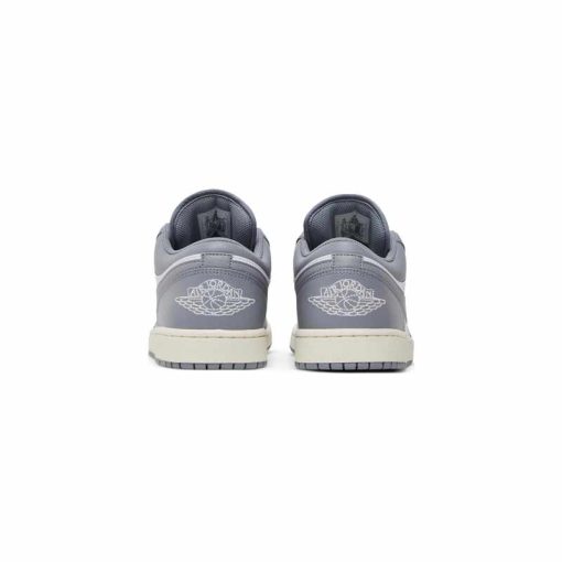 کفش نایک ایرجردن 1 ساق کوتاه طوسی سفید Nike Air Jordan 1 Low Vintage Grey