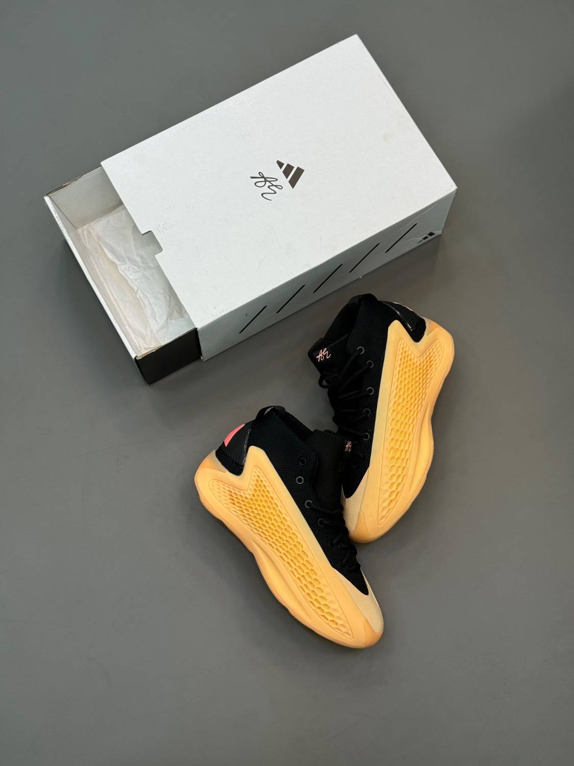 کتونی بسکتبالی آدیداس آنتونی ادواردز مشکی نارنجی Adidas AE 1 With Love - تصویر 3