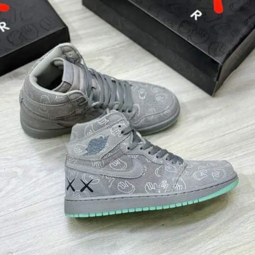 کتونی نایک ایرجردن 1 ساقدار کاز طوسی سبز Nike Air Jordan 1 High Kaws Grey Green