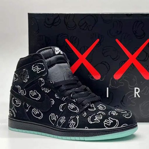 کتونی نایک ایرجردن 1 ساقدار کاز مشکی سبز Nike Air Jordan 1 High Kaws Black Green