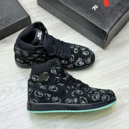 کتونی نایک ایرجردن 1 ساقدار کاز مشکی سبز Nike Air Jordan 1 High Kaws Black Green