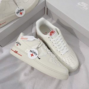 کتونی نایک ایرفورس 1 کرم سفید Nike Air Force 1 07 Noah Cream White Red